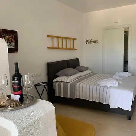 Feudi Mandolivo Oda ve Kahvaltı 4*